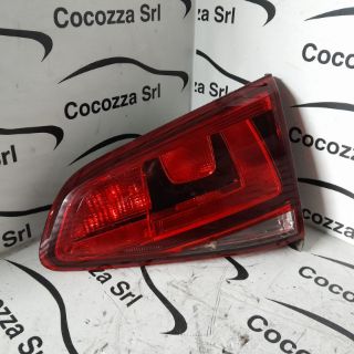 Visualizza i dettagli per Fanale posteriore interno destro VOLKSWAGEN GOLF  Immagine di Fanale posteriore interno destro VOLKSWAGEN GOLF