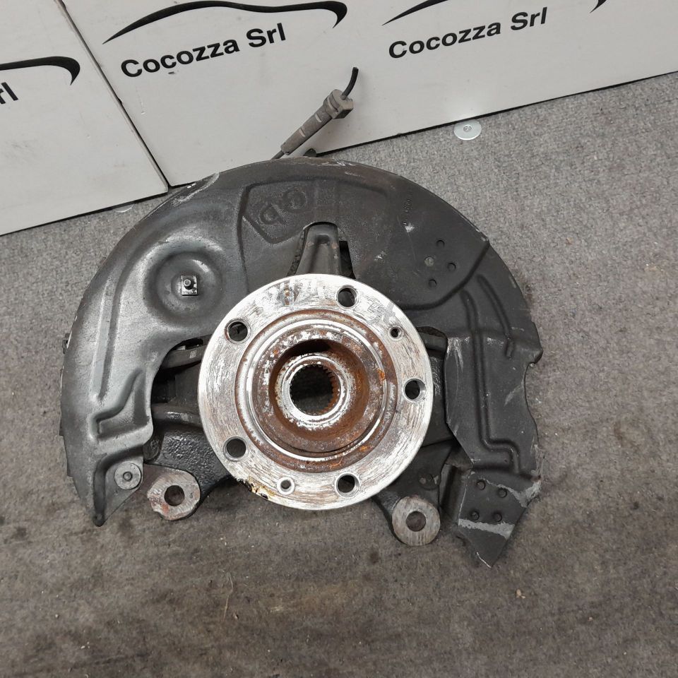 Bild von MOZZO RUOTA ANTERIORE SINISTRO PEUGEOT 308 BLUEHDI 130