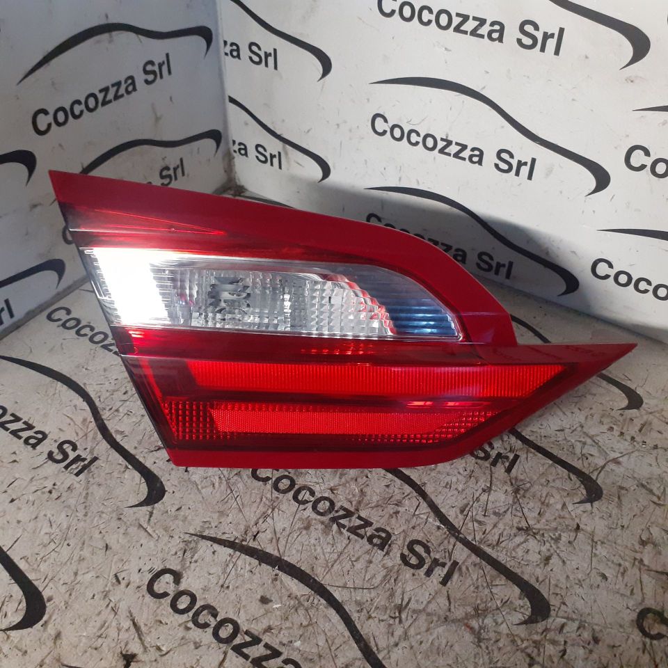 Immagine di FANALE POSTERIORE SINISTRO INTERNO FORD FIESTA