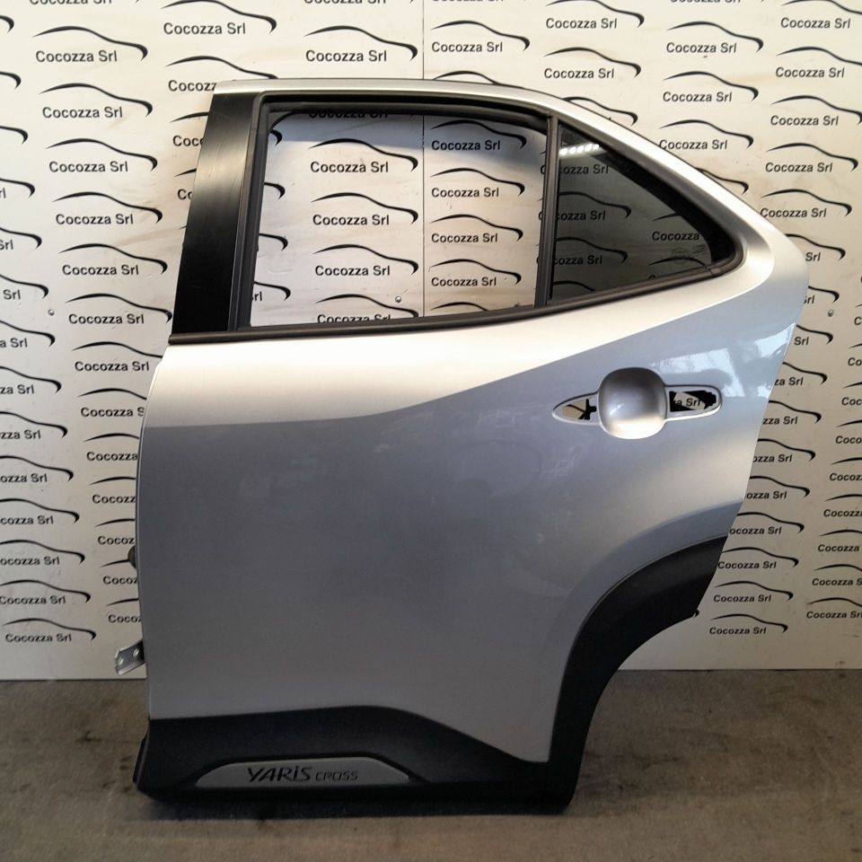 Immagine di PORTA POSTERIORE SINISTRO TOYOTA YARIS CROSS