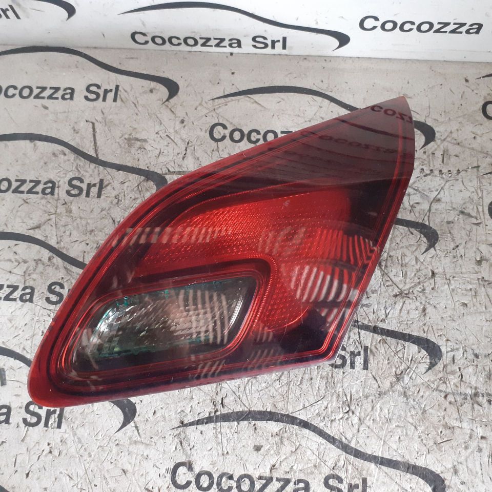 Immagine di FANALE POSTERIORE INTERNO DESTRO OPEL ASTRA 1.7 CDTI
