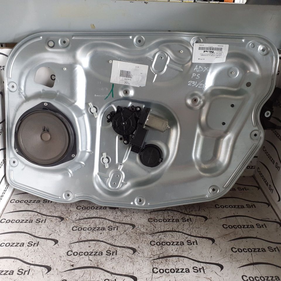 Immagine di ALZAVETRO ANTERIORE DESTRO ALFA ROMEO GIULIETTA