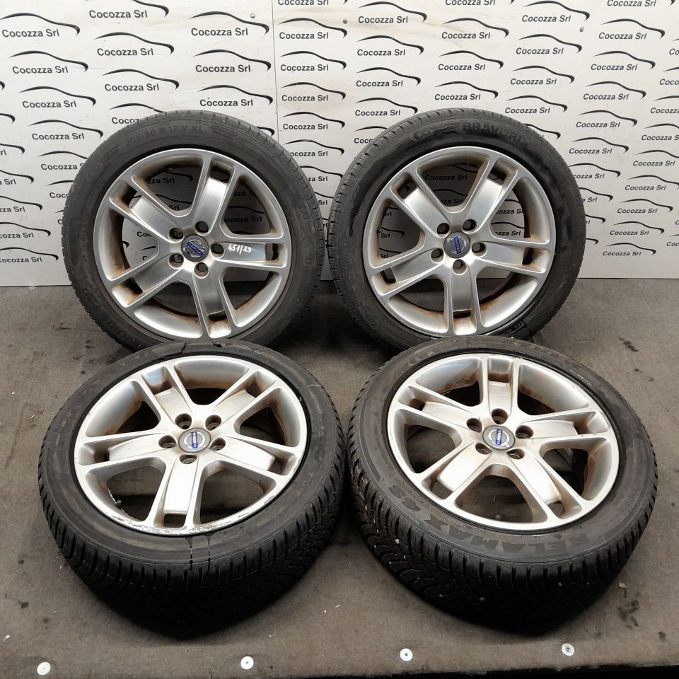 Immagine di CERCHI IN LEGA VOLVO V50 DA 17''