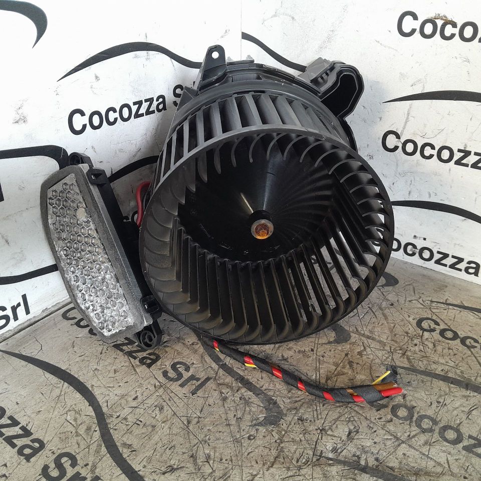 Immagine di VENTOLA RISCALDAMENTO BMW X1 (U11) xDrive 23d 64115A06B91