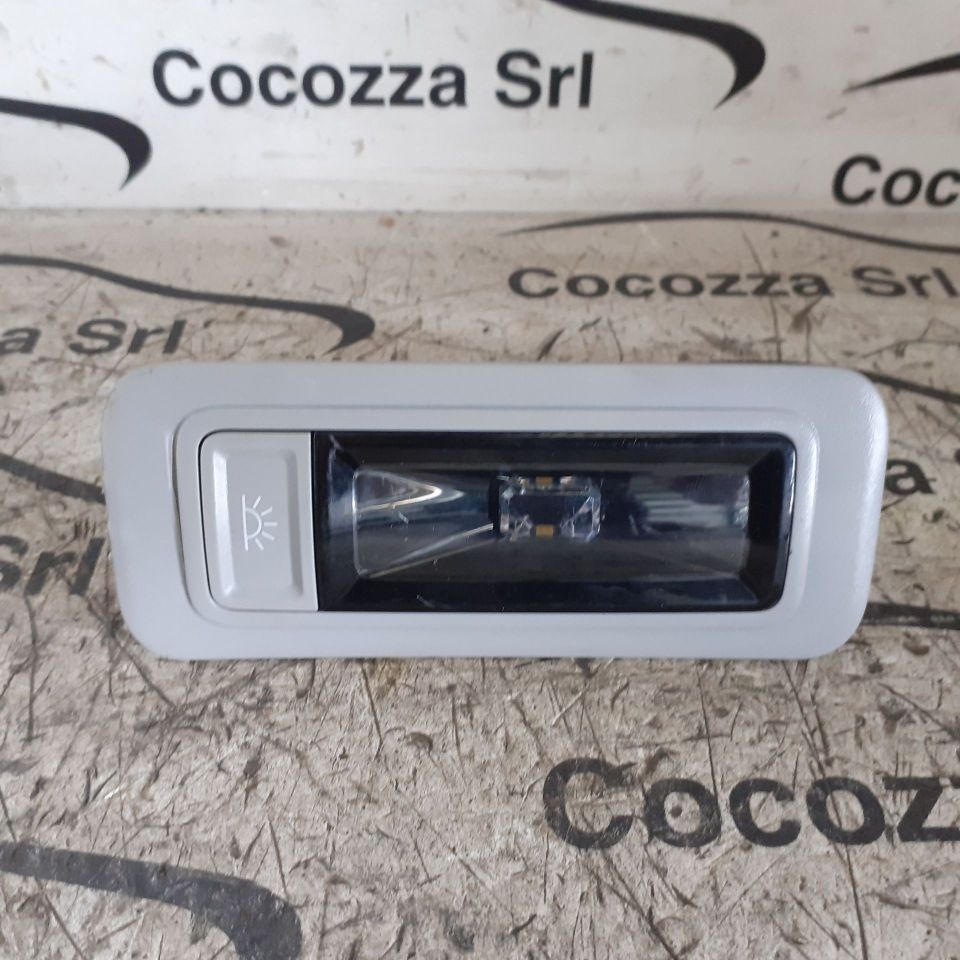 Immagine di LUCE DI CORTESIA DESTRA DR dr 6.0