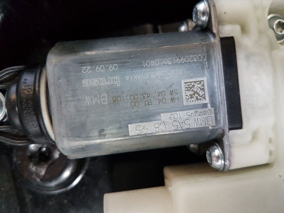 Immagine di ALZACRISTALLO POSTERIORE SINISTRO BMW X3 2021 IN POI