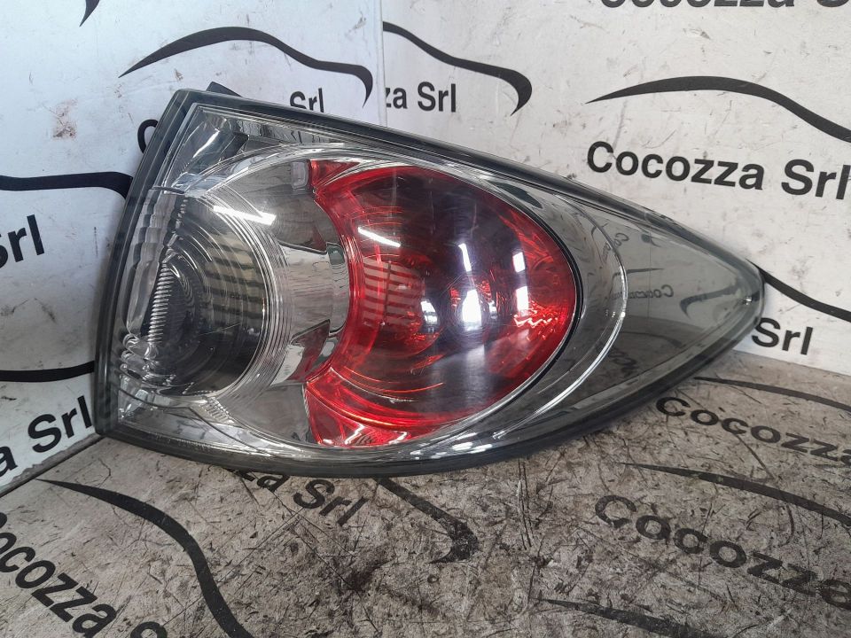 Immagine di FANALE POSTERIORE DESTRO MAZDA 6 1a SERIE   22061974
