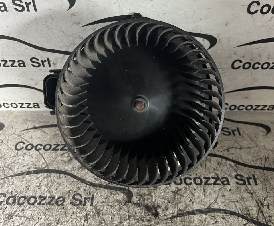 Immagine di VENTOLA RISCALDAMENTO BMW SERIE 4 - T921557