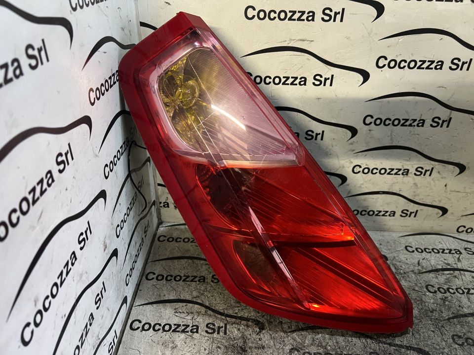 Immagine di FANALE POSTERIORE SINISTRO FIAT GRANDE PUNTO (2Y)   27460102