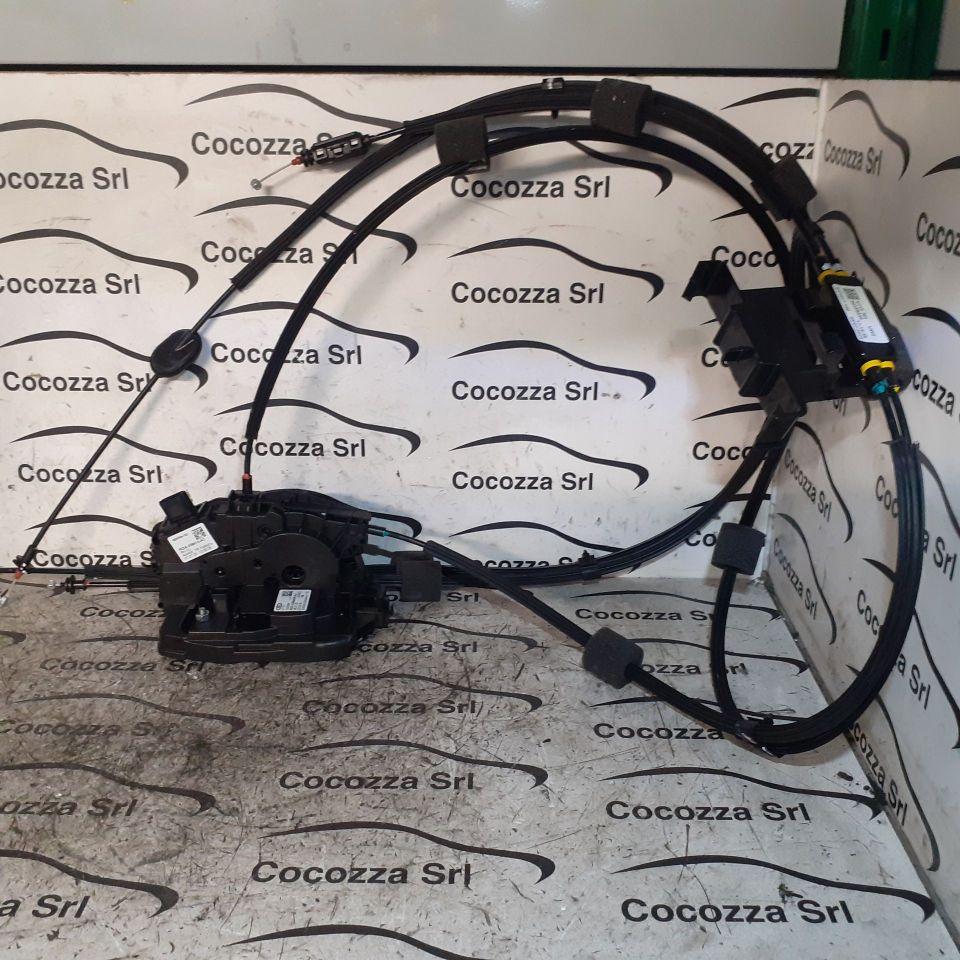 Immagine di SERRATURA  PORTA CARICO LATERALE SCORREVOLE DESTRA FORD TRANSIT CUSTOM