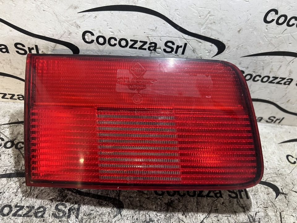 Immagine di FANALE POSTERIORE INTERNO SINISTRO BMW 520I TOURING SW 1997