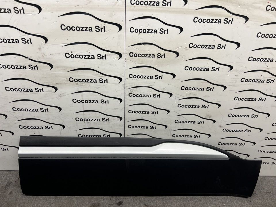 Immagine di MODANATURA PORTA ANTERIORE DESTRA DR 4.0  609001370AA